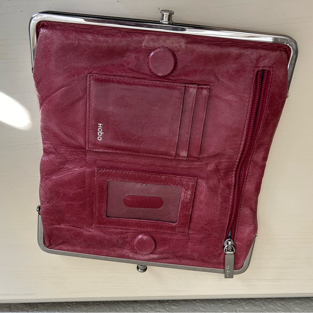 Women’s Lauren Hobo brand cranberry wallet clutch - Picture 6 of 6